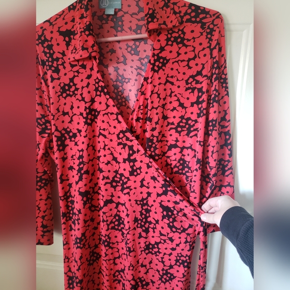 Wrap dress - Picture 2 of 5